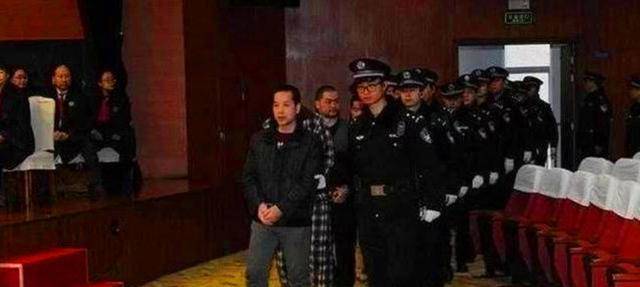 2001年陕西头号黑社会团伙覆灭，主犯被捕后，警局每天有求情电话